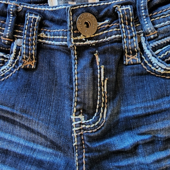 Trademark H jeans - Picture 6 of 10